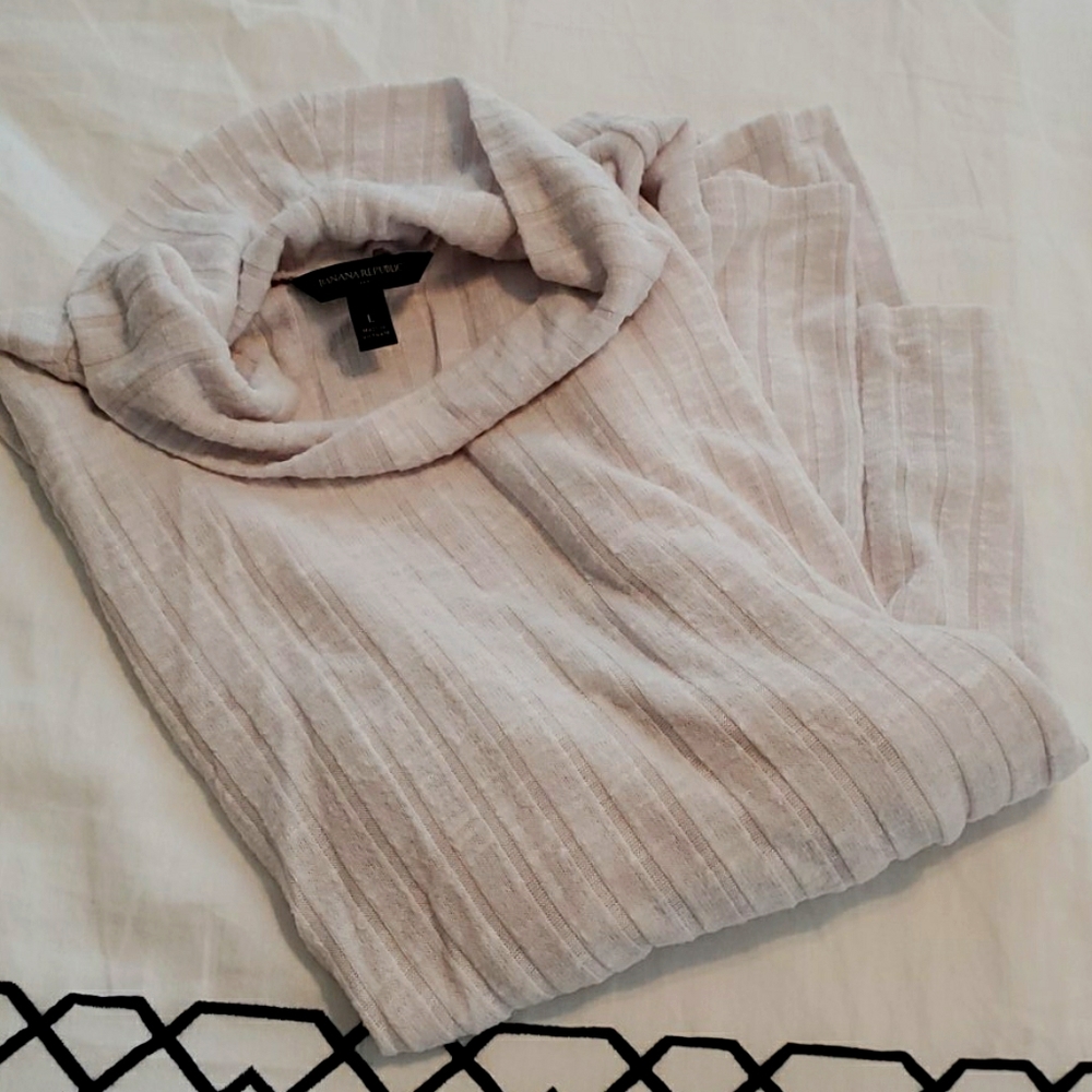 Banana Republic Light weight Sweater